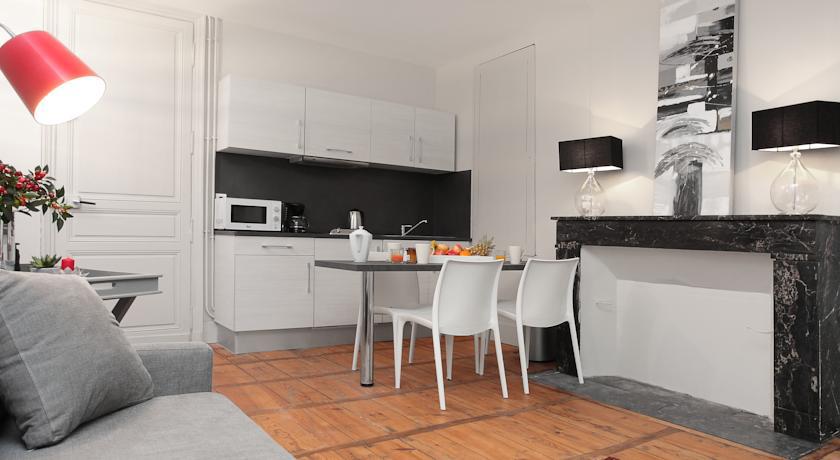 Suites De La Tour Perigueux Centre Room photo
